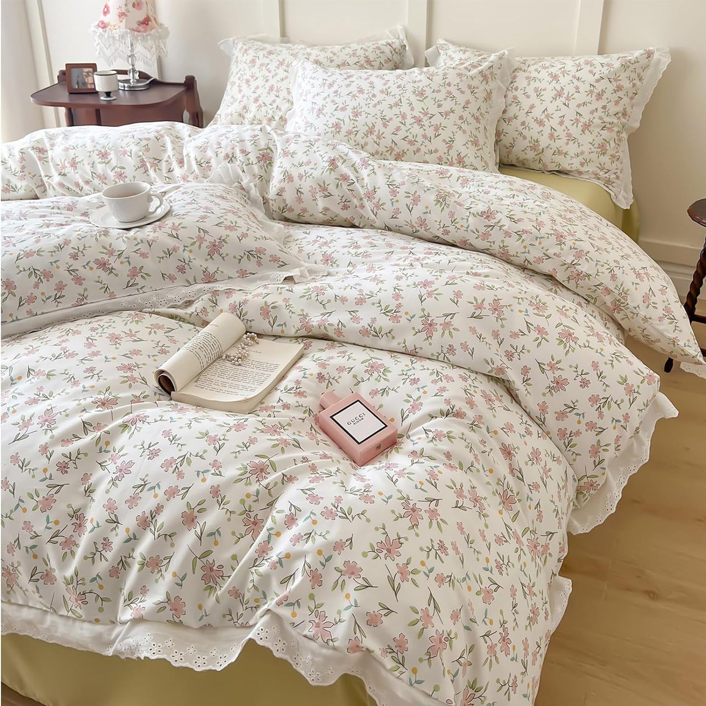 Garden Style Cute Purple Floral Duvet Cover with Ruffle Lace