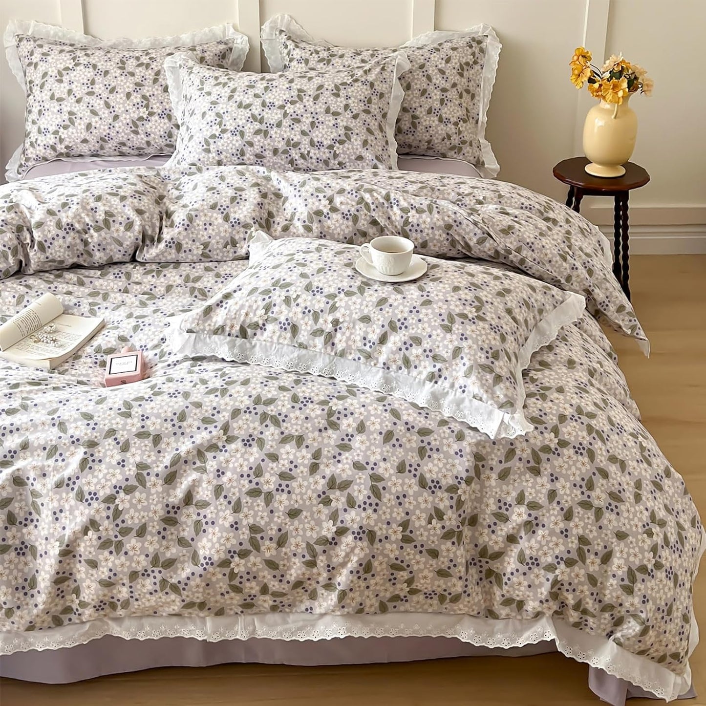 Garden Style Cute Purple Floral Duvet Cover with Ruffle Lace